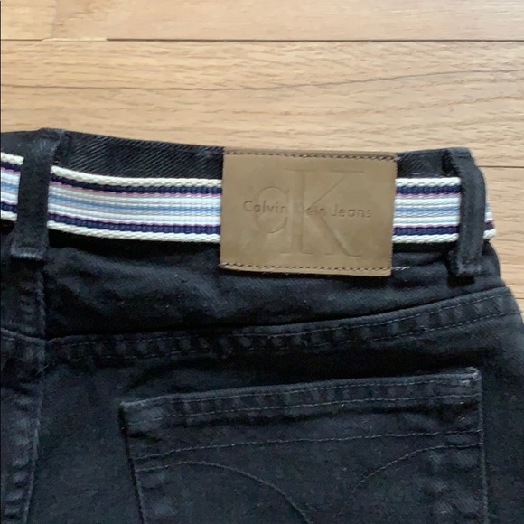 VINTAGE Calvin Klein Denim Shorts, size 10 tag - Picture 6 of 8
